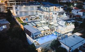 Qeparo Napolon Complex